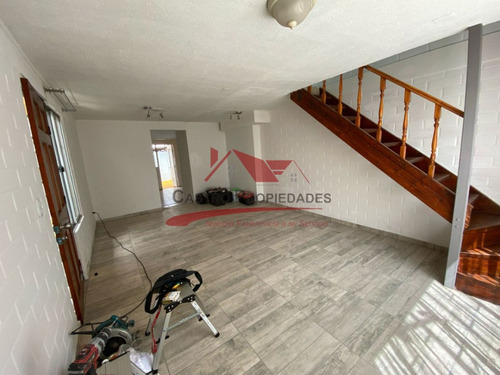 Hermosa Casa De Dos Pisos 4 Dormitorios 2 Baños, Quilicura