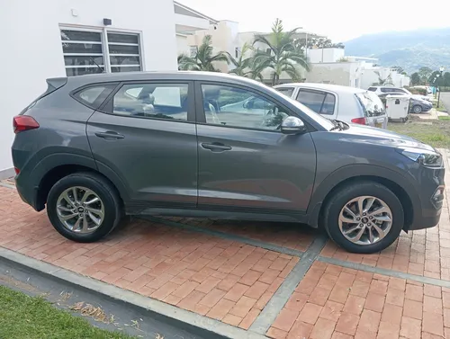 Hyundai Tucson 2.0 Advance 4X2 At