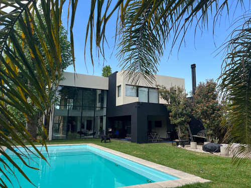 Alquiler Temporario Casa Quinta Barrio Cerrado Del 15/01 Al 02/02 Piscina Cimatizada, Amplio Jardin Con Juegos