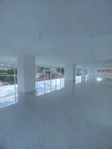 Oficina - Las Mercedes - 135 Mts2