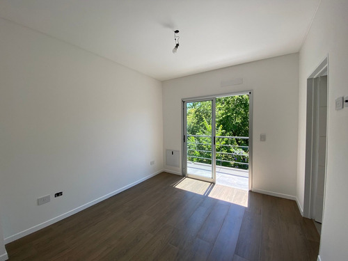 Imagen 16 de 30 de Venta Triplex 5 Ambientes Tigre C/parrilla Jardín