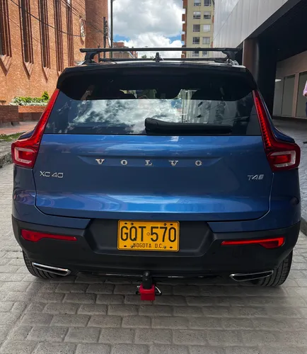 Volvo XC40 2.0 T4 R-Design