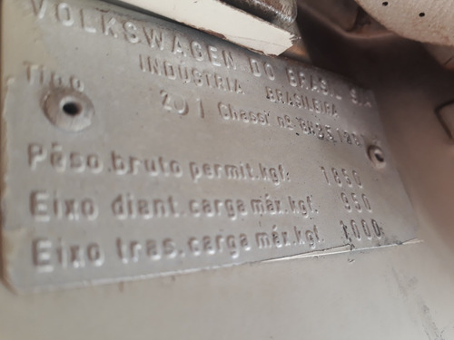 Volkswagem Kombi Antiga 6 Portas Corujinha Urgente