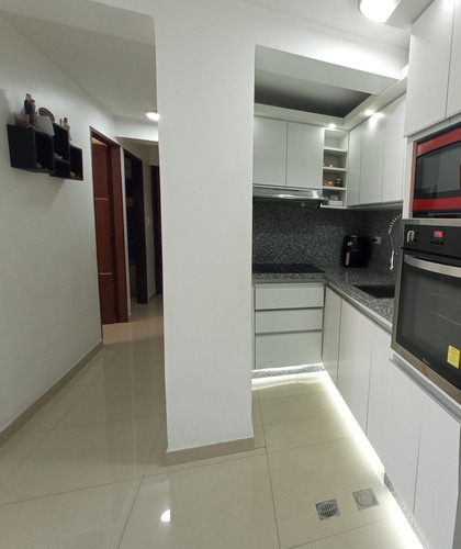 Imagen 4 de 16 de Apartamento En Venta Maracay 0412-8887550