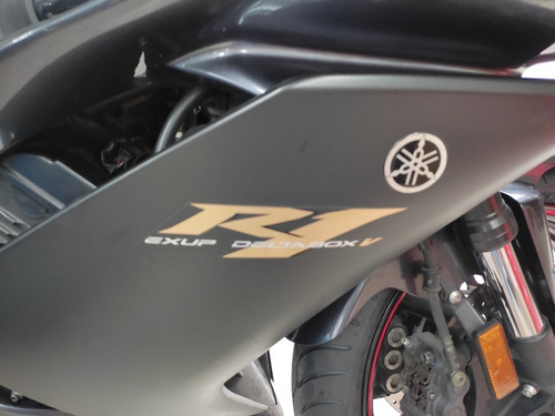 Imagem 3 de 7 de Yamaha Yzf R1