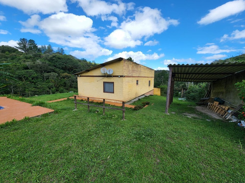 Imagem 2 de 16 de Sítio Pronto Para Moradia E Lazer A Apenas 8 Km Da Rodovia Próximo Ao 330km Da Régis Bittencourt, Estrada Boa De Terra E Fácil Acesso