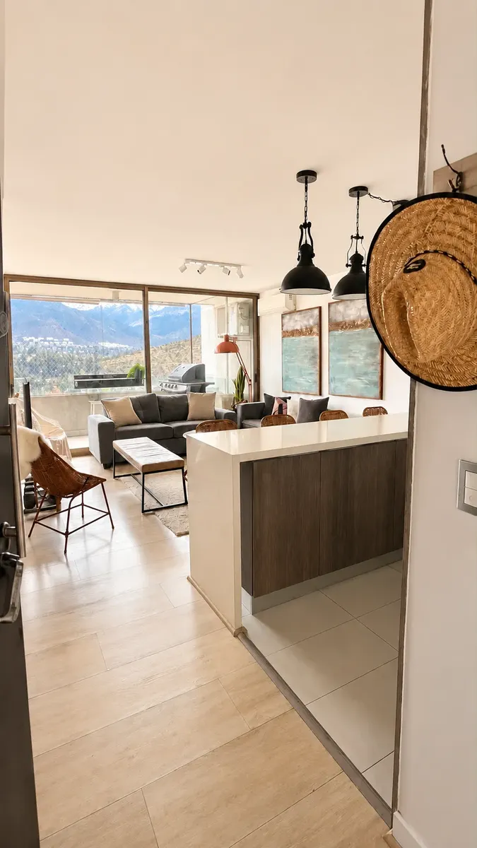 Imagen 1 de 18 de Departamento Amoblado De 2 Dormitorios - Av. Las Condes