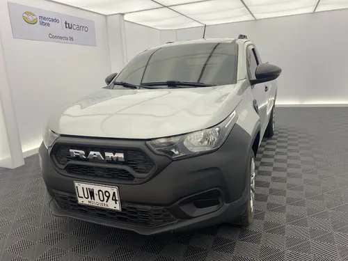 RAM 700 1.4 SLT MT