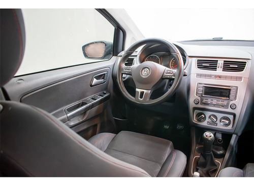 Volkswagen Suran 1.6 Comfortline 101cv