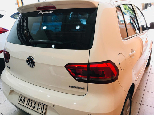 Imagen 5 de 22 de Volkswagen Fox 2016 1.6 Highline Imotion U/dña Argemotors