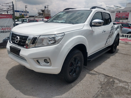 Imagen 2 de 15 de Nissan Np300 Frontier 2017 2.5 Le Aa Mt