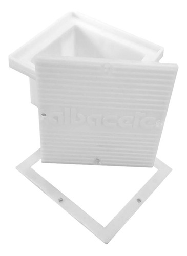 Caja de pasillo con foco LED para piscina de Albacete