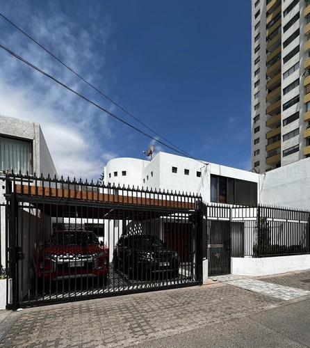 Venta Espectacular Casa , Sector Sur Iquique