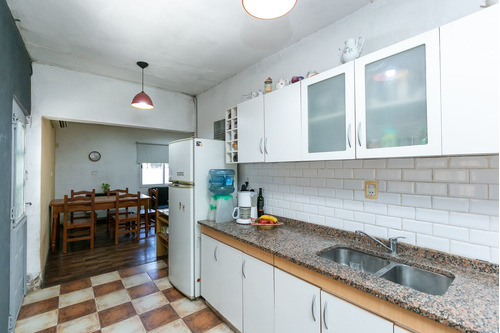 Imagen 1 de 27 de Venta Casa 4 Amb C/pileta Martin Coronado. Permuta