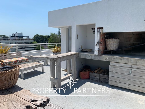 Imagen 2 de 17 de Oportunidad Inversión. Con Gran Terraza En La Brava