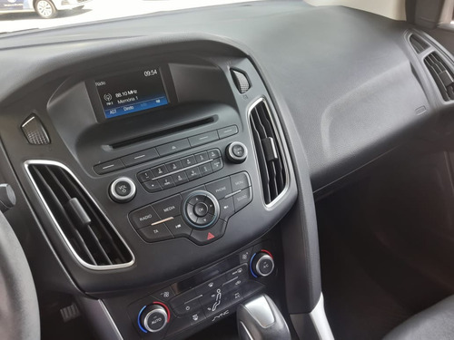 Ford Focus 2.0 Se Sedan 16v Flex 4p Powershift