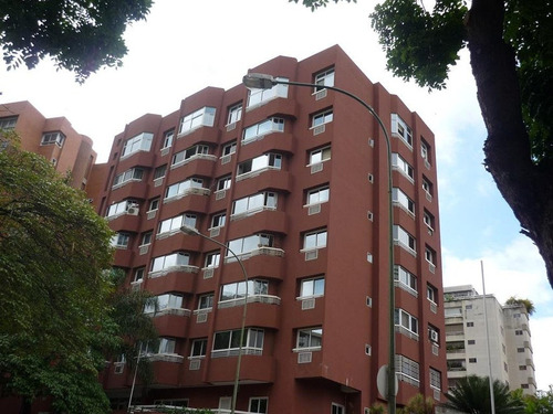 Apartamento Valeria Remodelado Con Piscina Pozo De Agua En Venta En El Rosal Avenida Sojo Caracas 
