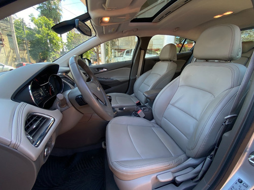 Imagen 10 de 25 de Chevrolet Cruze Ltz 2017 Debajo De Info