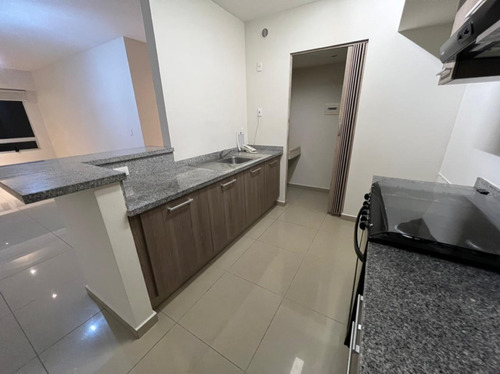 Imagen 19 de 30 de Excelente Departamento Como Nuevo En Venta En Vía Santa Fe Torre 2