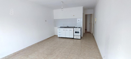 Departamento En Alquiler - Villa Ballester Centro