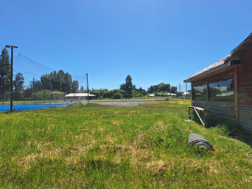 Vendo Recinto De 5 Canchas De Pasto Sintético En Los Ángeles