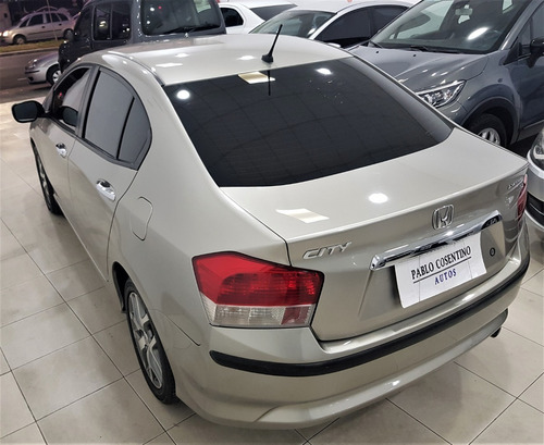 Imagen 8 de 15 de Honda City Exl