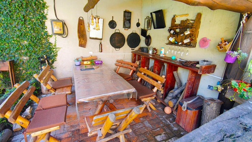 Venta Casa 3 Amb. Reciclada Con Jardín, Pileta, Quincho Y Playroom!!!