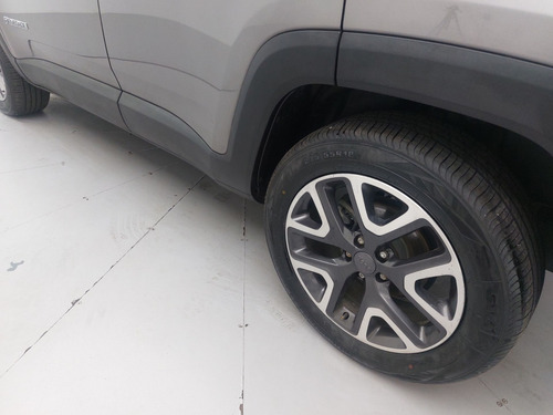 Jeep Renegade 1.8 16V FLEX LONGITUDE 4P AUTOMÁTICO