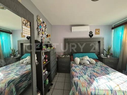 Casa En Venta De Una Planta En Colonia Dale.