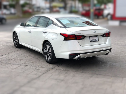 Imagen 7 de 15 de Nissan Altima 4 Puertas