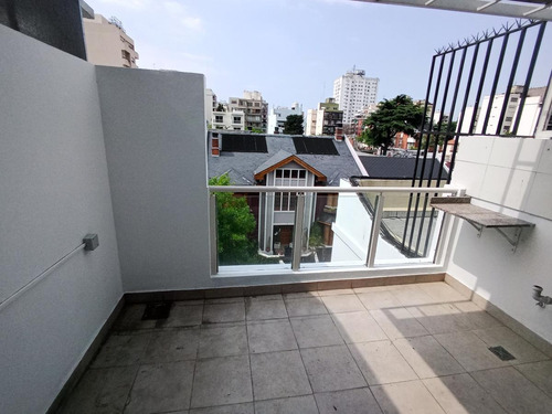 Departamento En Duplex 3 Ambientes Con Cochera. Villa Del Parque