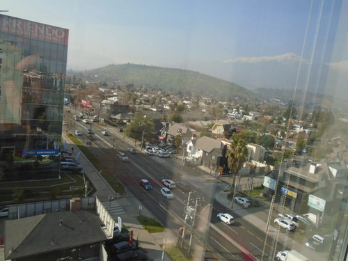 Tranqueras- Av , Las Condes ,7 Privados, 3 Baños,2 Plantas