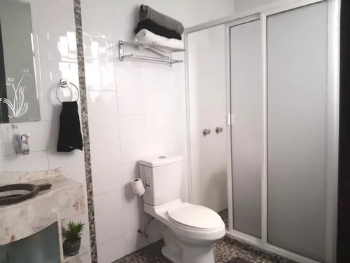 Casa En Venta, Col. Moderna, Excelente Mantenimiento.