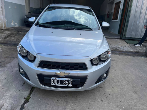 Imagen 9 de 16 de Chevrolet Sonic 1.6 Lt 2014