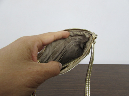 Imagen 3 de 9 de Michael Kors Bolsa Clutch Poco Uso / @1222