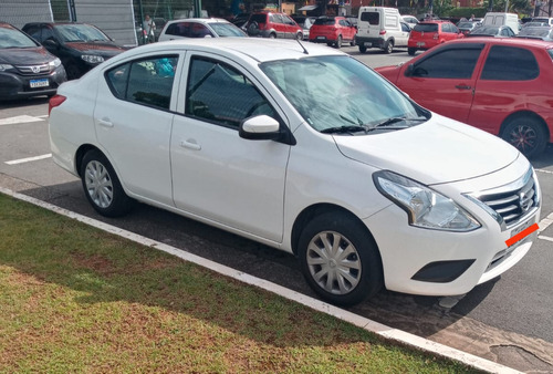 Nissan Versa 1.6 S