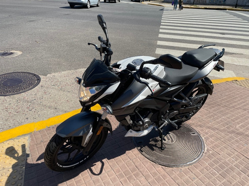 Imagen 6 de 7 de Rouser Bajaj Ns 200 Fi Con Abs