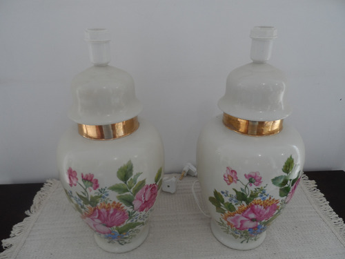 Par De Base De Abajur Antigo Em Porcelana (Usado)