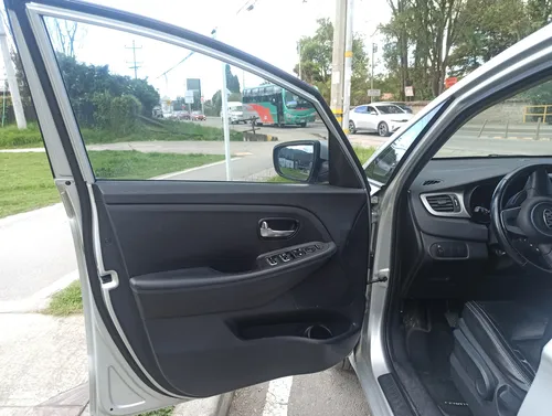 Kia Carens 2.0 Suv Ex