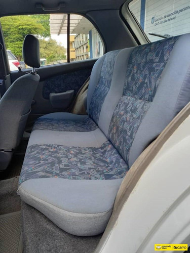 Toyota Starlet Automática