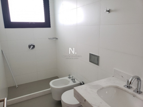 Oportunidad !!! Sea Breezes - Venta - Mansa - Punta Del Este - 3 Dormitorios - Piscina- Ref: 651