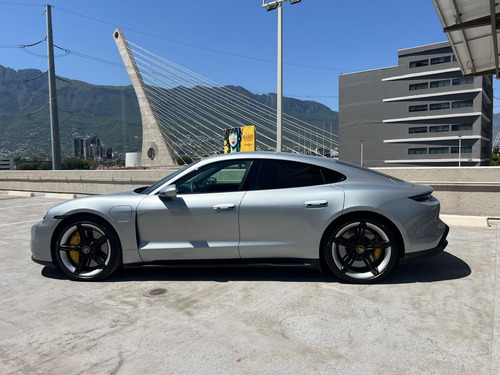 Porsche Cayman 2022