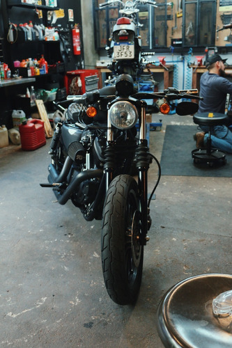Harley Davidson Iron 883 - Custom Vance&hines