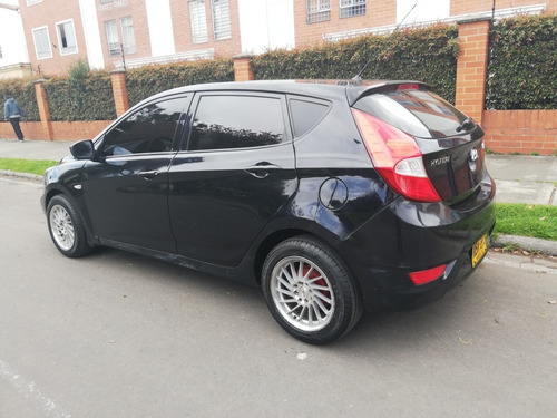 Hyundai I25 2012