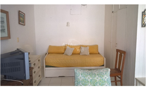 Península, Apto De 1 Dormitorio Y Medio- Ref: 577