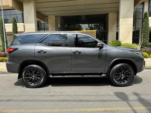 Toyota Fortuner 2.4
