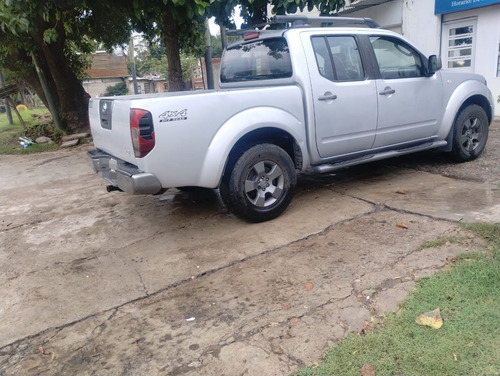 Nissan Frontier 2.5 Le Cab Doble 4x4 Tap. Cuero
