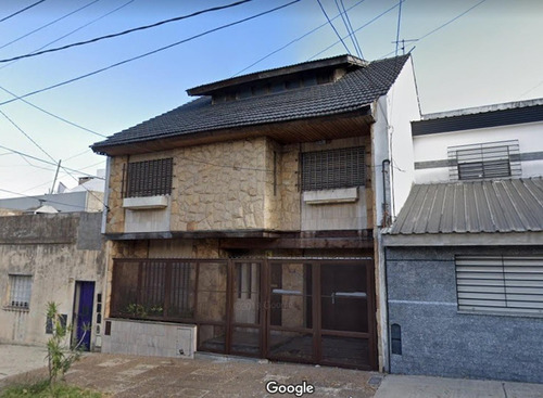 Imagen 3 de 30 de Casa 2 Plantas. Parque Avellaneda, Fernandez 1600. 250 M2