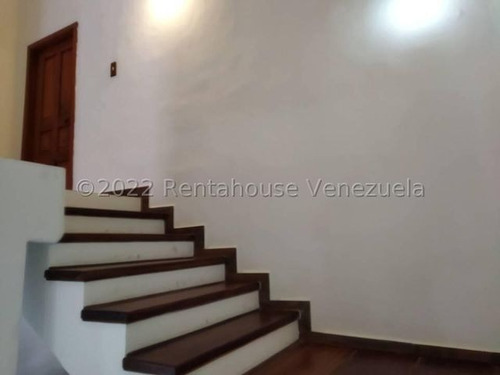 Imagen 14 de 23 de Townhouse En Venta Barrio Sucre Maracay 23-15286 Hc