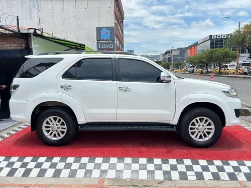 Toyota Fortuner Sr5 2.7 4x2 At